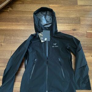 Arc'teryx Black Ski Jacket with Hood